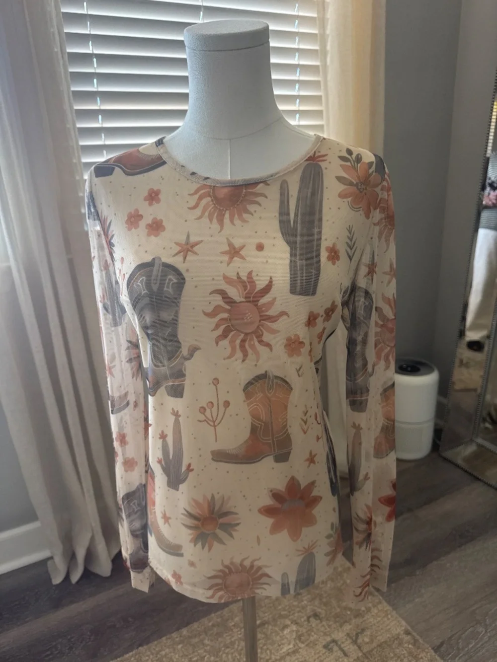 Mesh top - Picture 2 of 3